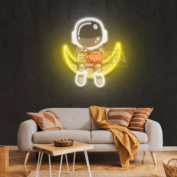 astronot-hamburger-neon-tabela-oturma-odasi-mekanda-gorunum