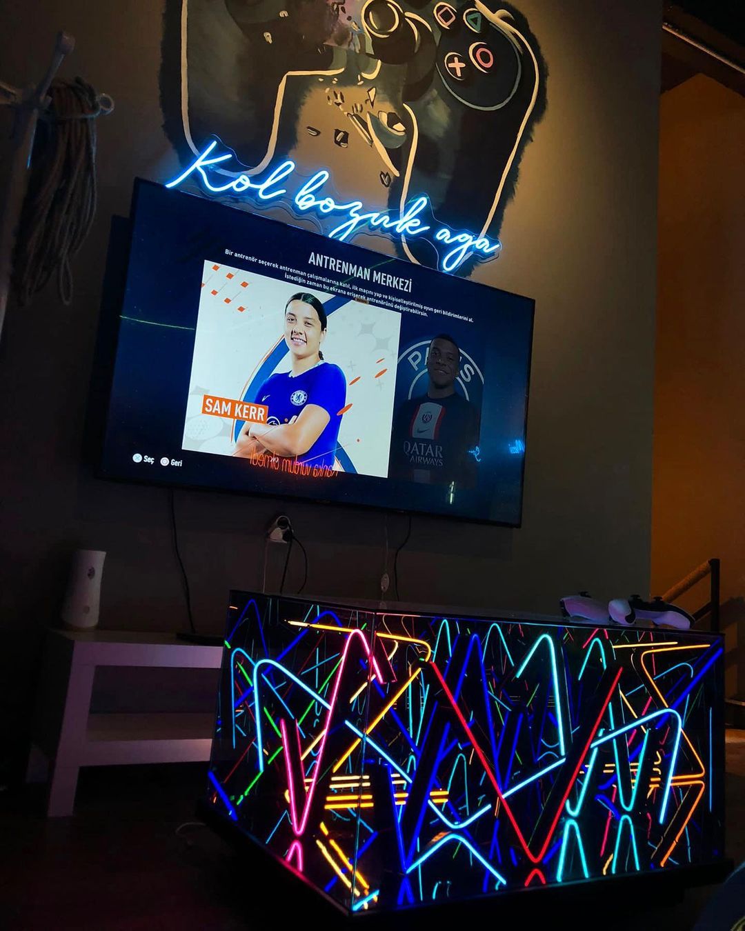 Sonsuz Modern Neon Masa