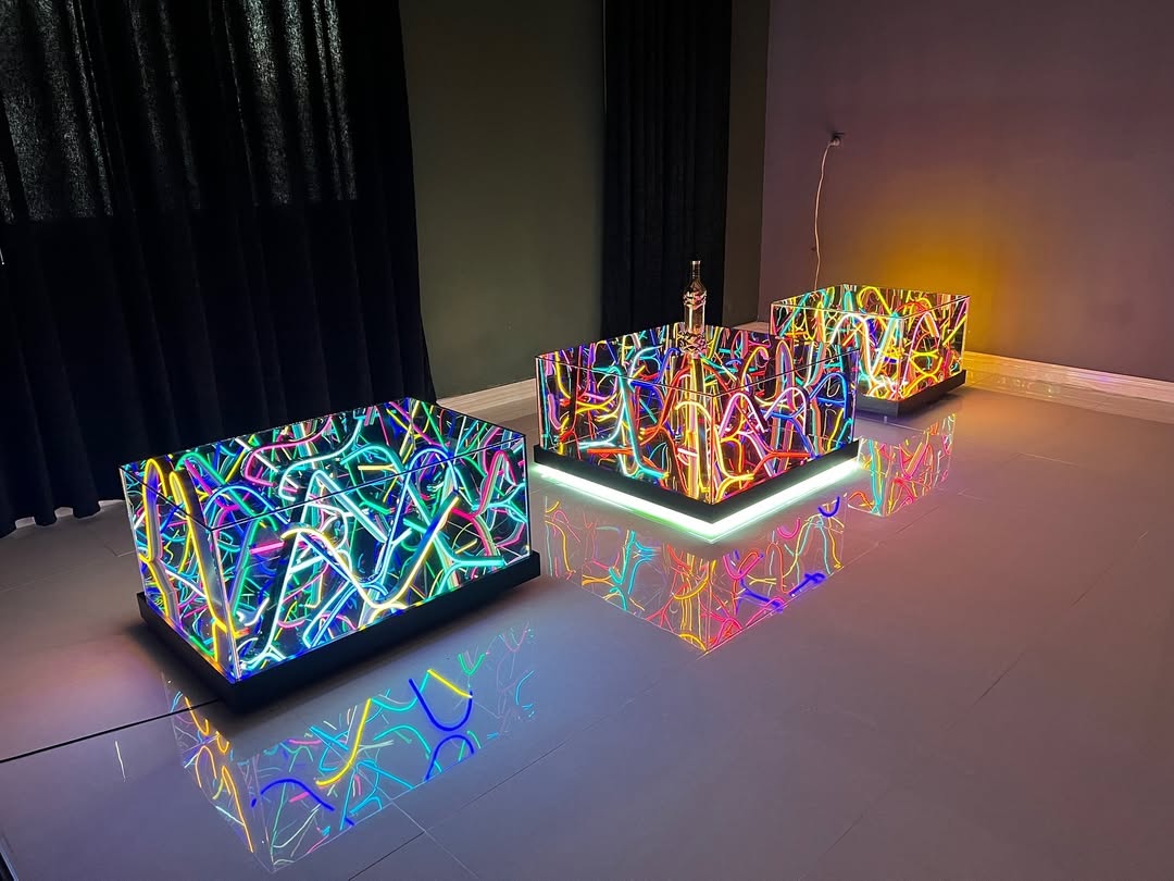 Sonsuz Modern Neon Masa