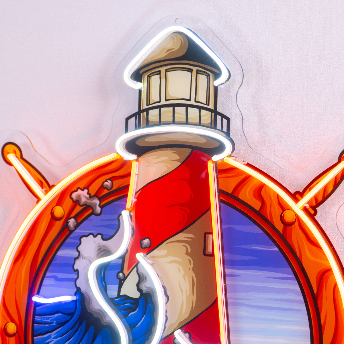 deniz-feneri-neon-tabela-duvarda-mekanda-gorunum