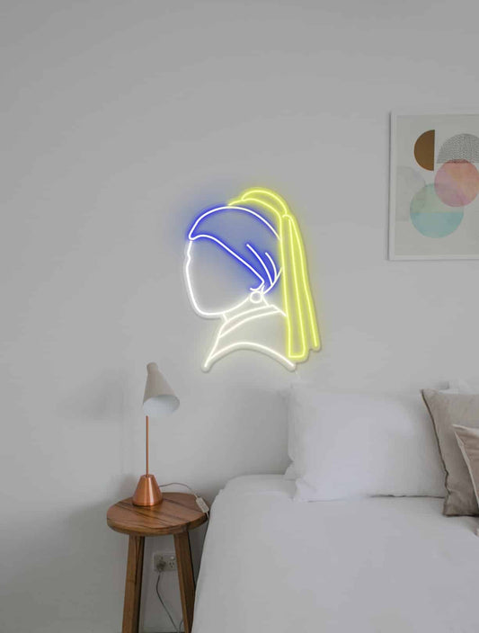 Küpeli Kadın Neon Led Dekoratif Tabela