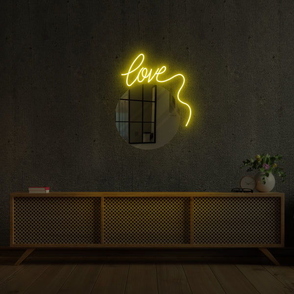 'LOVE' Neon Ayna