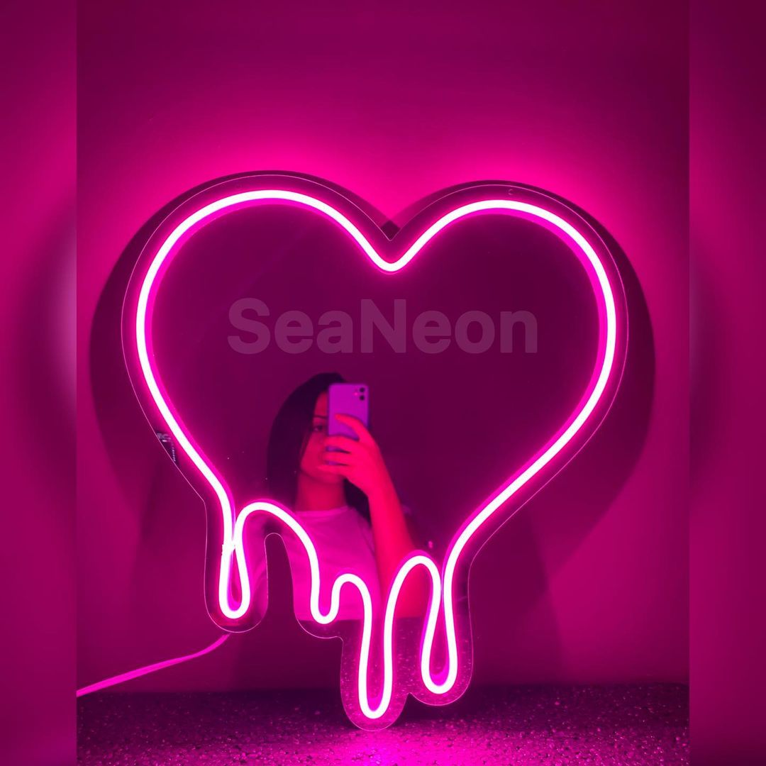 'Kanayan Kalp' Neon Ayna