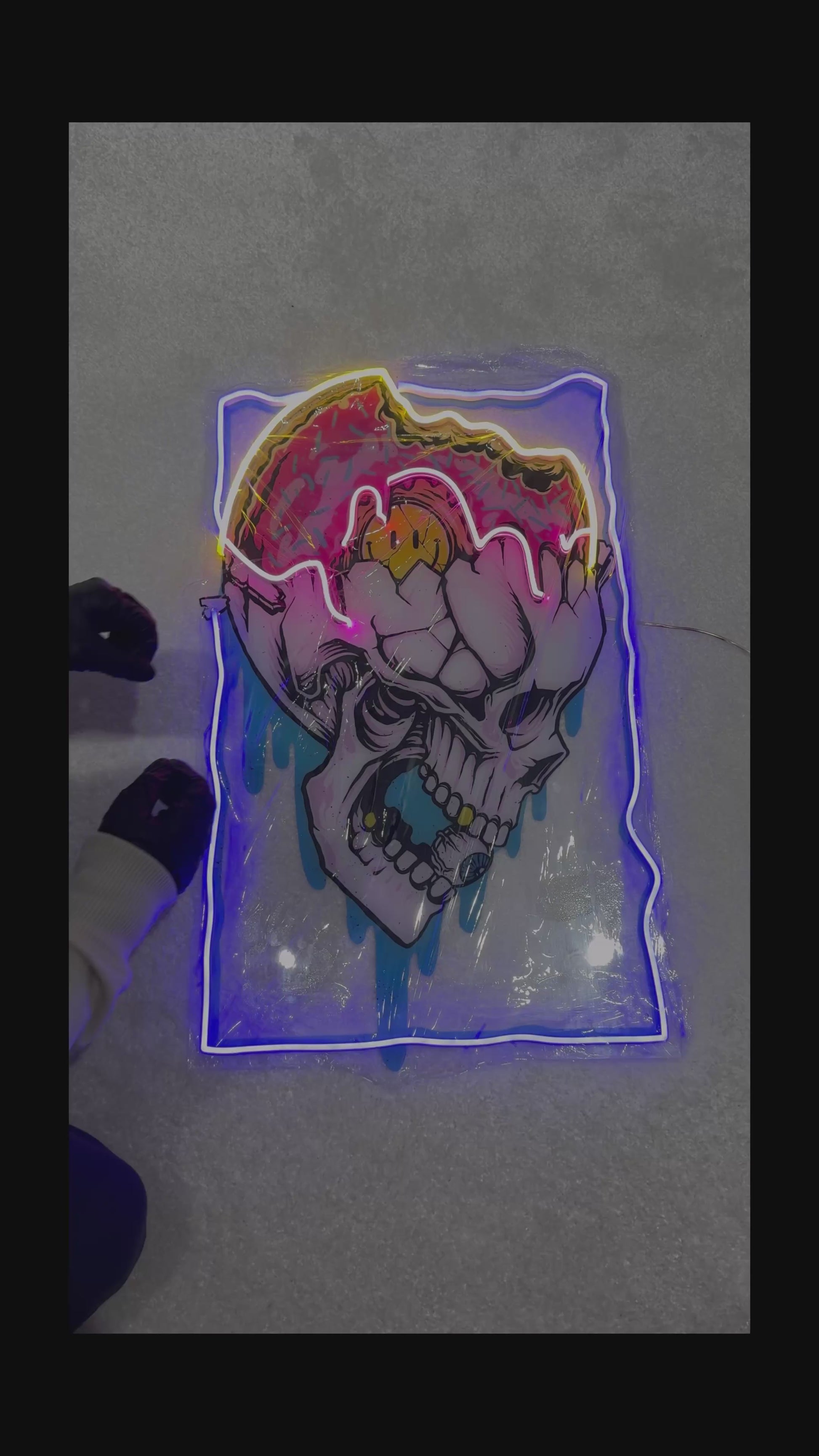 kuru-kafa-neon-tabela-video-tanitim